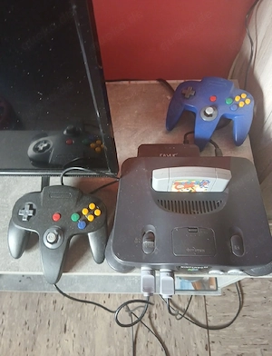 Nintendo 64 + 2 Controller +1 Spiel