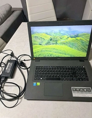 Acer Aspire E17 - i7, 16GB RAM, 256 GB SSD + 1 TB HDD, Full HD, Carbon-Optik