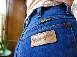 Wrangler Jeans Schilder Bild 2