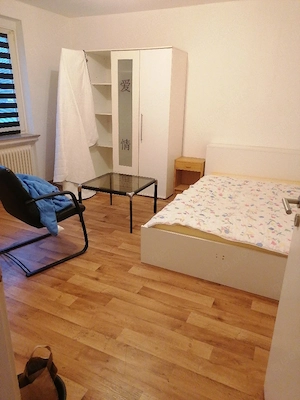 1 Zimmer in WG zu Vermieten 