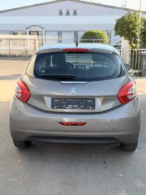 Peugeot 208 95 VTI Active Bild 5