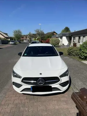Mercedes-Benz CLA 180 7G-DCT AMG Line
