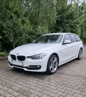 BMW 318 318d Touring Aut. Sport Line