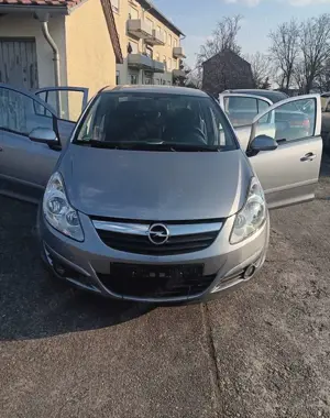 Opel Corsa 1.L CORSA Neue Tüv