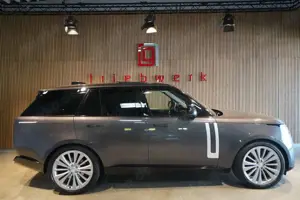 Land Rover Range Rover P530 4.4 V8*First Edition*U-frei*BRD Fzg*Pano*23"*
