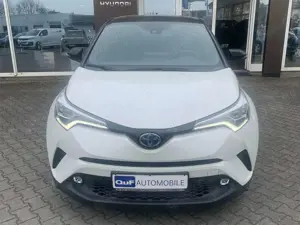 Toyota C-HR Hybrid Style Selection