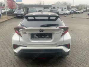 Toyota C-HR Hybrid Style Selection Bild 5
