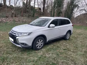 Mitsubishi Outlander Outlander 2.2 DI-D 4WD Aut. Top