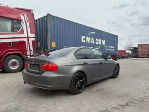 BMW 320 Bild 3