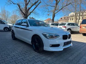 BMW 118 d,Schnitzer,Navi,Klimaaut,Xenon,1.Hand Bild 2