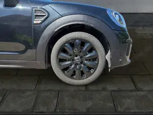 MINI Cooper Countryman Yours Trim PANO/HUD/MMRY/ACC Bild 5