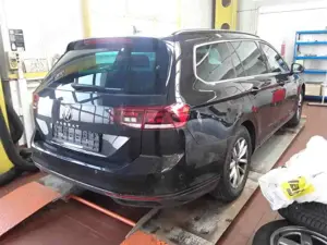 Volkswagen Passat Variant 2.0 TDI DSG BUSINSS +AHK +DCC +LED +ACC +RKAM +NA Bild 4
