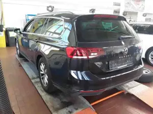 Volkswagen Passat Variant 2.0 TDI DSG BUSINSS +AHK +DCC +LED +ACC +RKAM +NA Bild 5