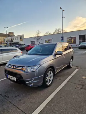 Mitsubishi Outlander 2.2 DI-D 4WD TC-SST 35 Jahre
