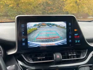 Toyota C-HR 2.0 Hybrid Lounge Bild 4