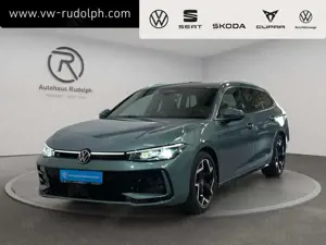Volkswagen Passat Variant B9 2.0 TDI DSG R-Line / Navi
