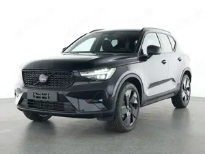 Volvo XC40 B3 Black Edition ULTRA 2WD !!360°+PANO+ACC!