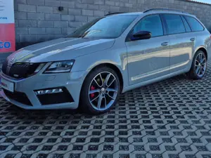 Skoda Octavia RS 4x4 SPORT*GARANTIE*AHK*ACC*KAMERA*SHZ*ALU*DSG