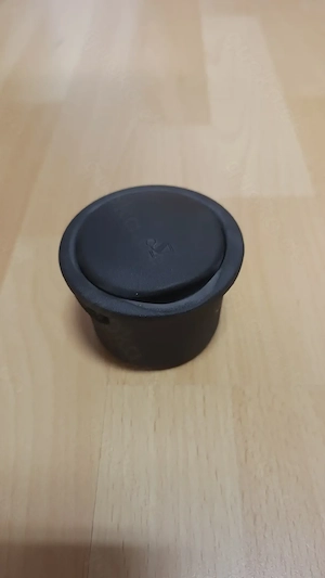 Original Aschenbecher Ford Fiesta MK6   neu & unbenutzt