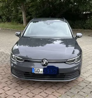 Volkswagen Golf Variant Golf VIII Variant mit Garantie,1.5 eTSI OPF DSG Styl, AHK, Navi, SHZ, PDC, A
