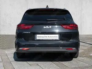 Kia Ceed / cee'd Ceed SW 1,5 Platinum Edition ACC NAVI LED DAB Bild 4
