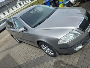Skoda Octavia Ambiente Automatik Bild 3