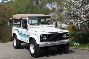 Land Rover Defender Bild 2