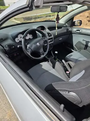 Peugeot 206 Bild 5