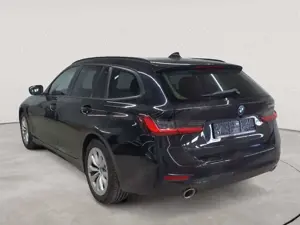 BMW 330 330e Touring Aut. Advantage Navi HuD Bild 2