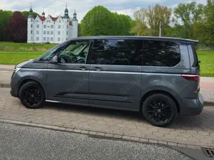 Volkswagen T7 Multivan Multivan 2,0 TDI KÜ Edition Pano, StHzg, HuD, AHK