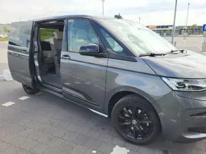 Volkswagen T7 Multivan Multivan 2,0 TDI KÜ Edition Pano, StHzg, HuD, AHK Bild 4