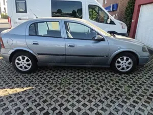 Opel Astra Astra 1.6 Elegance Bild 3