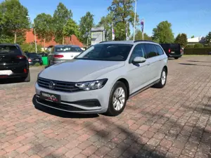 Volkswagen Passat Variant *Kombi*Diesel*Automatik*AHK* Bild 1
