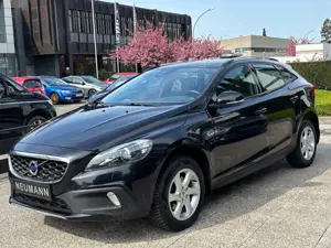 Volvo V40 Cross Country Momentum