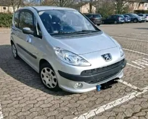 Peugeot 1007