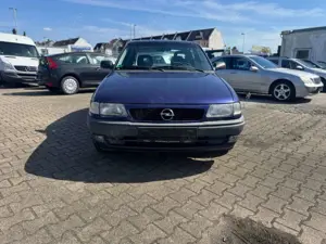 Opel Astra 1.6 Limosine Automatik Klima TÜV Bild 2