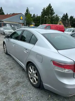 Toyota Avensis 2.2 D-4D Bild 5