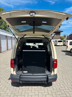 Volkswagen Caddy Taxi Maxi lang DSG 7 Sitze Rollstuhl Rampe