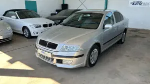 Skoda Octavia Lim. Elegance*Klima*Automatik