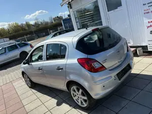 Opel Corsa Selection "110 Jahre" Bild 3