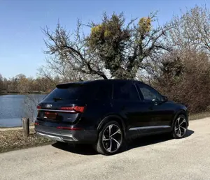 Audi Q7 55 TFSI quattro tiptronic