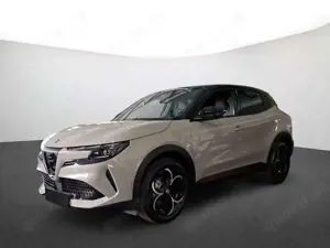 Alfa Romeo Junior Ibrida 1.2  Ti Q4 SportPaket+PanoDach+TechPaket