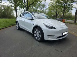 Tesla Model Y Model Y Long Range Dual Motor AWD Bild 2