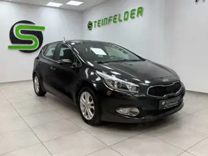 Kia Ceed / cee'd 1.4 / XENON / NAVI / R-CAM / SPURHA