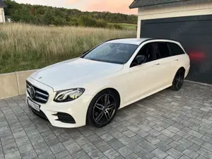 Mercedes-Benz E 220 E 220 d T