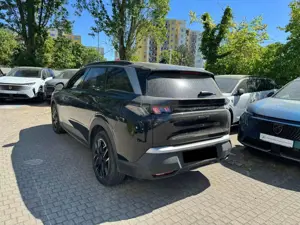 Peugeot 5008 Allure HYBRID 145 e-DSC6 7-Si+Navi+R-Kam+SHZ+