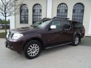 Nissan Navara KingCabDoubleCab 3.0D 4x4 Leder-Navi -7 AT