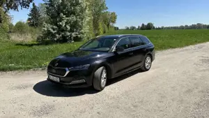 Skoda Octavia Combi 2.0 TDI First Edition | Garantie Bis Dez 26