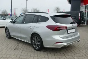 Ford Focus Turnier ST-Line X 1.0EB Aut. mHev LED Navi K Bild 3