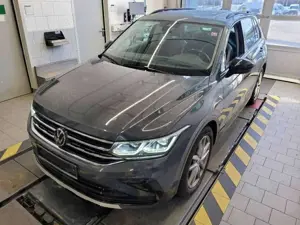 Volkswagen Tiguan Urban Sport 4Motion Panorama AHK Kamera